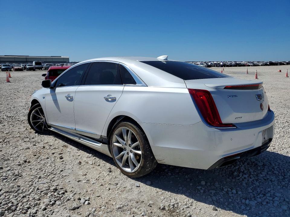 41826016 :رقم المزاد ، 2G61R5S33J9121730 vin ، 2018 Cadillac Xts مزاد بيع