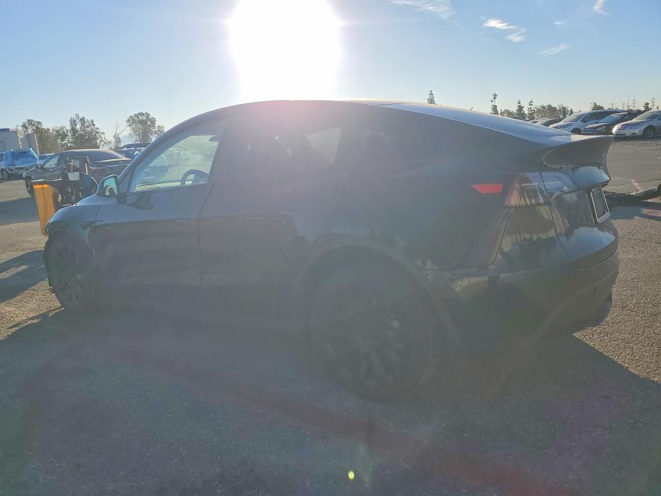 Продажа на аукционе авто 2022 Tesla Model Y, vin: 7SAYGDEE4NF352696, номер лота: 45875196