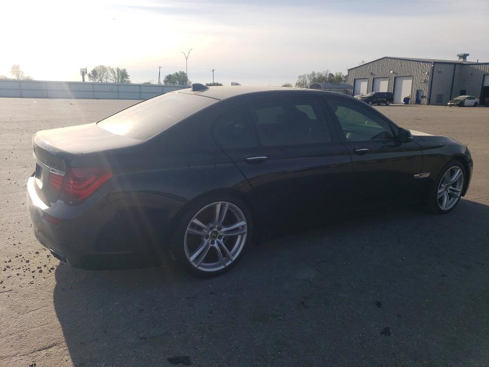 2014 Bmw 750 მანქანა იყიდება აუქციონზე, vin: WBAYE8C59ED135016, აუქციონის ნომერი: 47323266