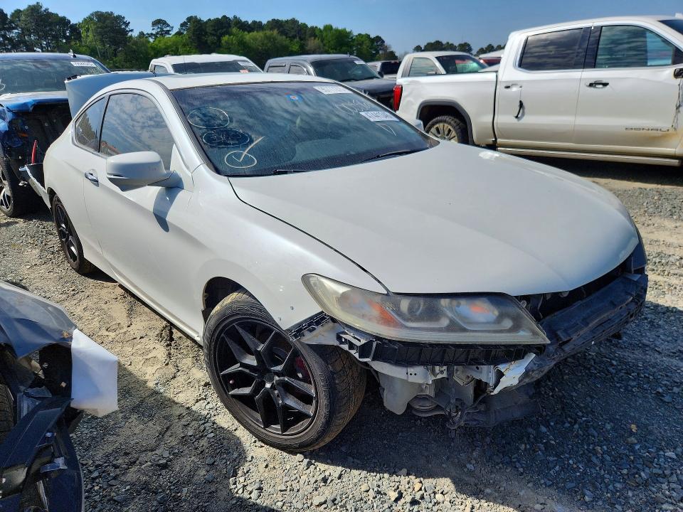 47441346 :رقم المزاد ، 1HGCT2B87HA005562 vin ، 2017 Honda Accord مزاد بيع