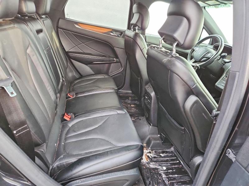 46823446 :رقم المزاد ، 5LMTJ2AH7FUJ02013 vin ، 2015 Lincoln Townhouse Mkc مزاد بيع