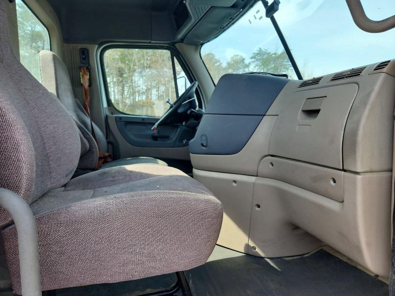 Продажа на аукционе авто 2018 Freigliner Cascadia 113, vin: 1FUBGADVXJLJY2573, номер лота: 47266166