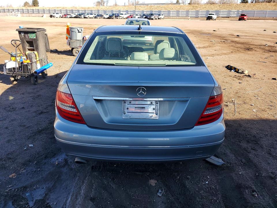 Продаж на аукціоні авто 2012 Mercedes-benz C, vin: WDDGF4HBXCA656186, номер лоту: 41647776