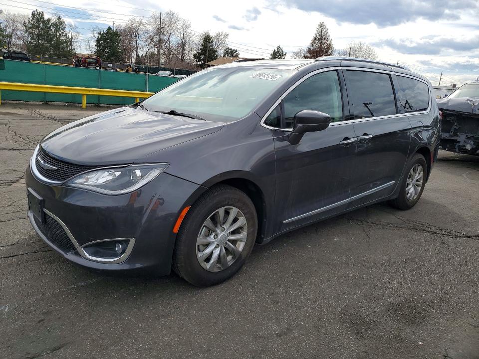 Продажа на аукционе авто 2018 Chrysler Pacifica, vin: 2C4RC1EG2JR212707, номер лота: 45642126