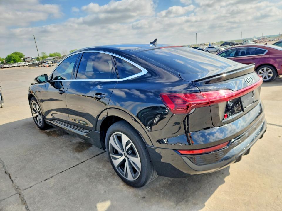 Продаж на аукціоні авто 2024 Audi Q8 E-tron, vin: WA1CAAGE7RB005967, номер лоту: 47945126
