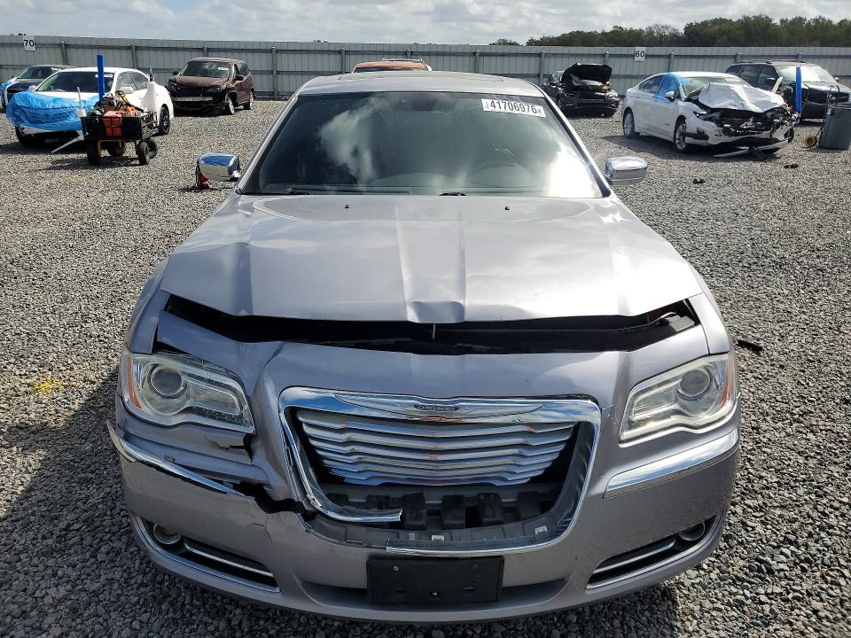 2014 Chrysler 300c მანქანა იყიდება აუქციონზე, vin: 2C3CCAET9EH382923, აუქციონის ნომერი: 41706976