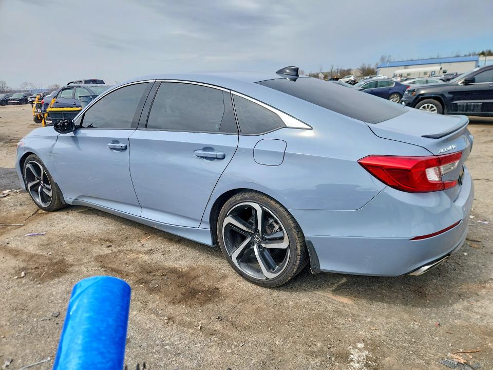 47387726 :رقم المزاد ، 1HGCV1F37NA097528 vin ، 2022 Honda Accord مزاد بيع
