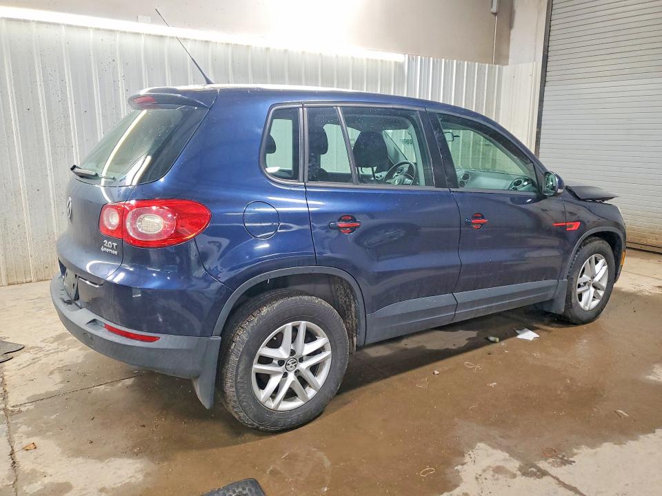 2011 Volkswagen Tiguan მანქანა იყიდება აუქციონზე, vin: WVGBV7AX4BW517361, აუქციონის ნომერი: 45540306