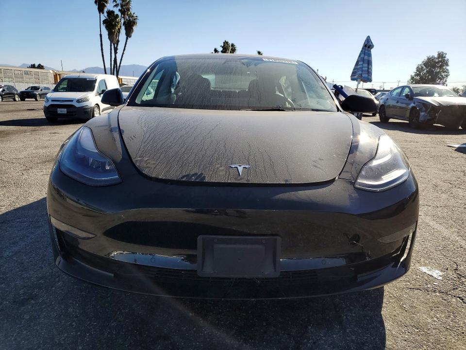 2022 Tesla Model 3 მანქანა იყიდება აუქციონზე, vin: 5YJ3E1EB4NF133819, აუქციონის ნომერი: 41898316