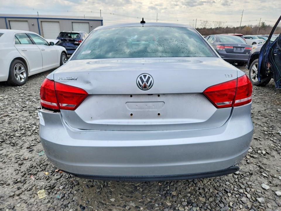 47422286 :رقم المزاد ، 1VWAT7A31FC087912 vin ، 2015 Volkswagen Passat مزاد بيع