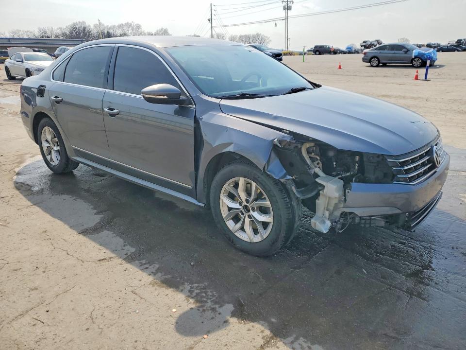 47013836 :رقم المزاد ، 1VWAT7A32GC044441 vin ، 2016 Volkswagen Passat مزاد بيع