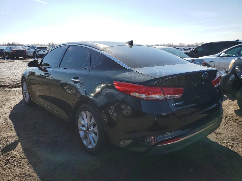 46323416 :رقم المزاد ، 5XXGU4L34HG176110 vin ، 2017 Kia Optima مزاد بيع