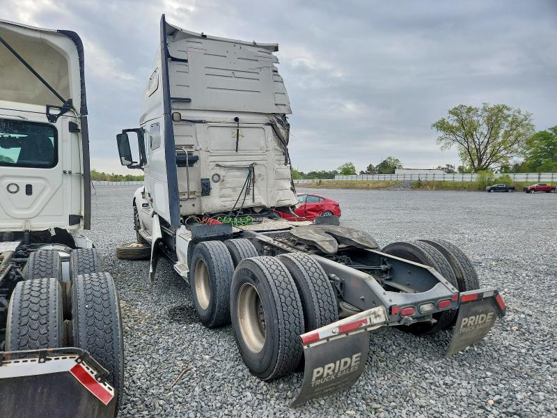 46961646 :رقم المزاد ، 4V4NC9EH9LN242166 vin ، 2020 Volvo Vn مزاد بيع