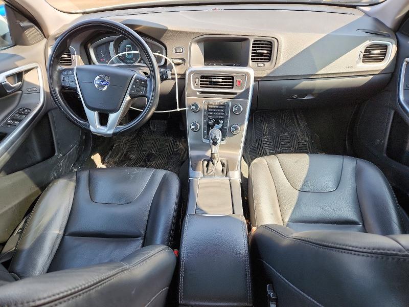 41820006 :رقم المزاد ، YV1612TC7F2315006 vin ، 2015 Volvo S60 مزاد بيع