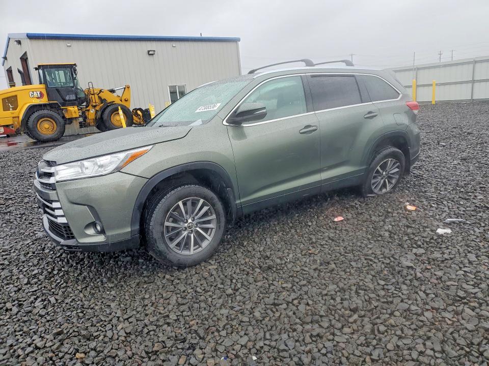 2019 Toyota Highlander მანქანა იყიდება აუქციონზე, vin: 5TDJZRFH3KS940661, აუქციონის ნომერი: 47308536