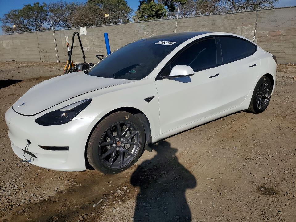 79568715 :رقم المزاد ، 5YJ3E1EB0MF903402 vin ، 2021 Tesla Model 3 مزاد بيع