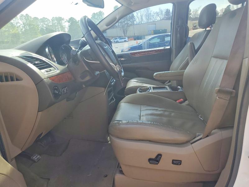 41616656 :رقم المزاد ، 2C4RC1BG8FR596133 vin ، 2015 Chrysler Town & Country مزاد بيع
