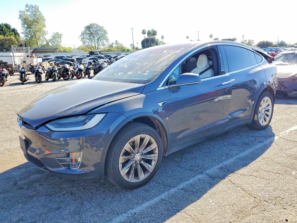 2019 Tesla Model X მანქანა იყიდება აუქციონზე, vin: 5YJXCAE29KF182906, აუქციონის ნომერი: 78078365