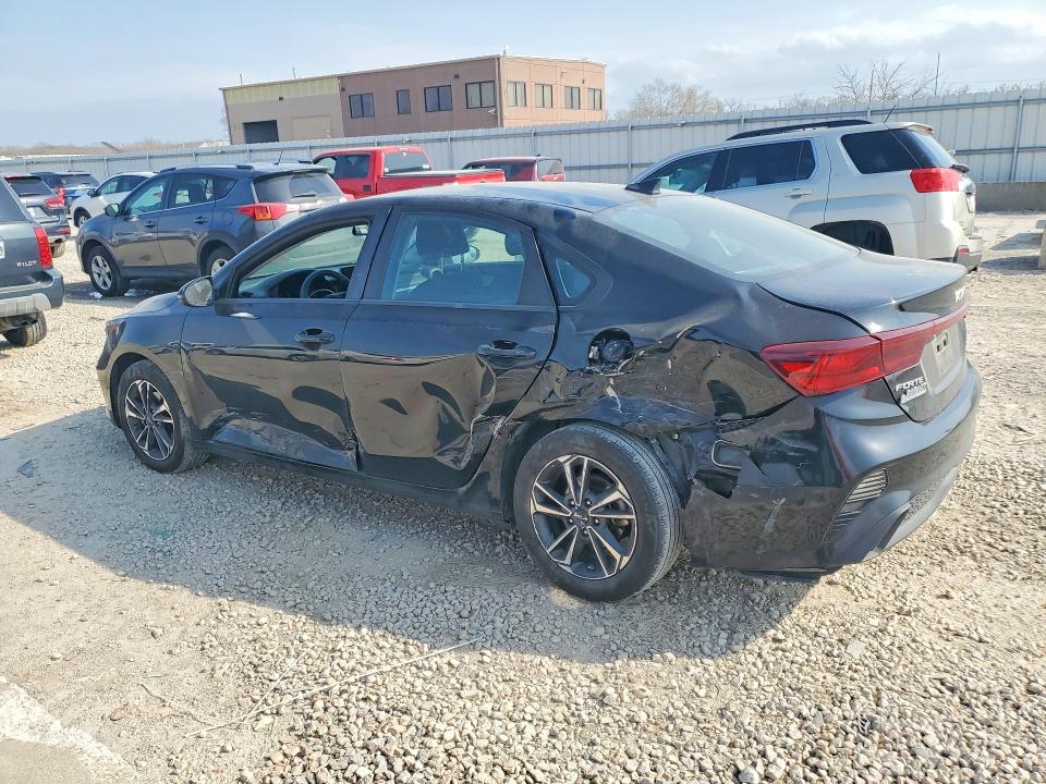 2023 Kia Forte მანქანა იყიდება აუქციონზე, vin: 3KPF24ADXPE672940, აუქციონის ნომერი: 48237096