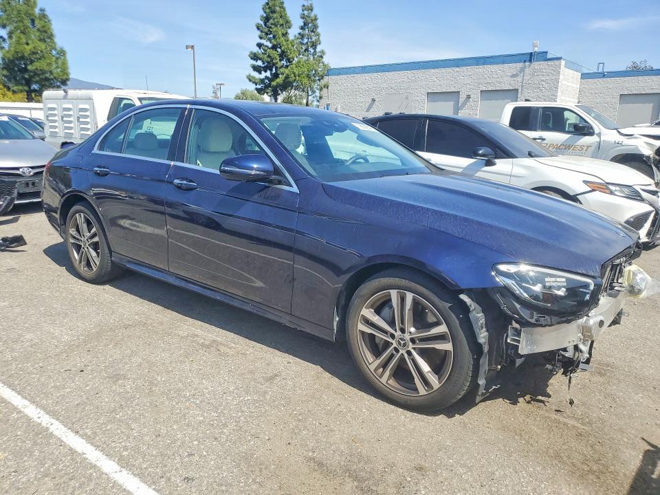 79669645 :رقم المزاد ، W1KZF8DB0MA967701 vin ، 2021 Mercedes-benz E مزاد بيع