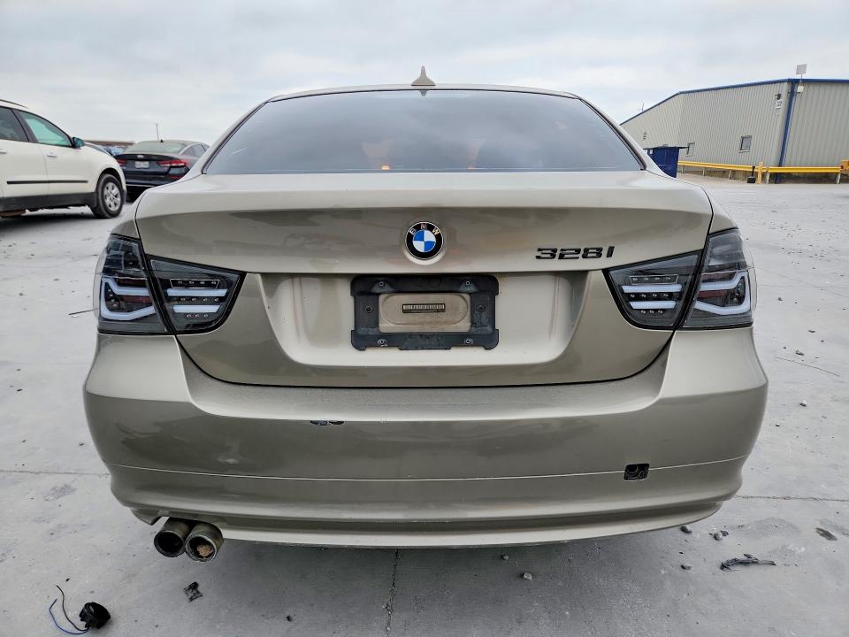48085176 :رقم المزاد ، WBAPH7G59BNM56471 vin ، 2011 Bmw 328 مزاد بيع