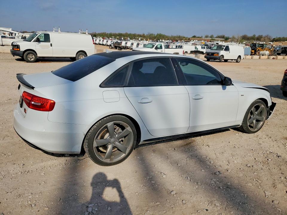 47987806 :رقم المزاد ، WAUFFAFL5FN045914 vin ، 2015 Audi A4 مزاد بيع