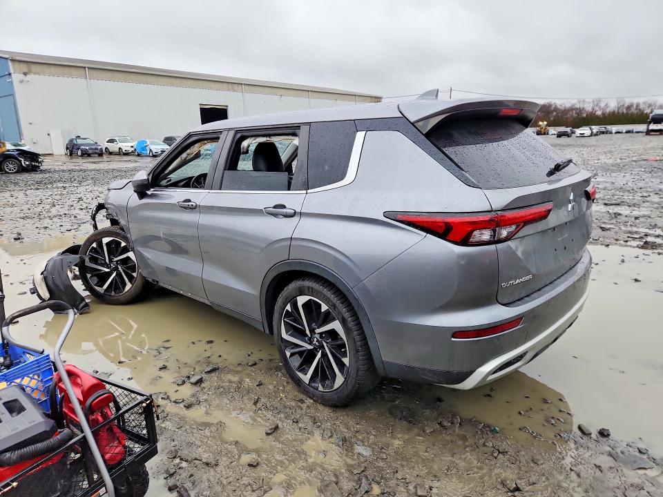 Продаж на аукціоні авто 2022 Mitsubishi Outlander, vin: JA4J3UA85NZ040062, номер лоту: 46843536