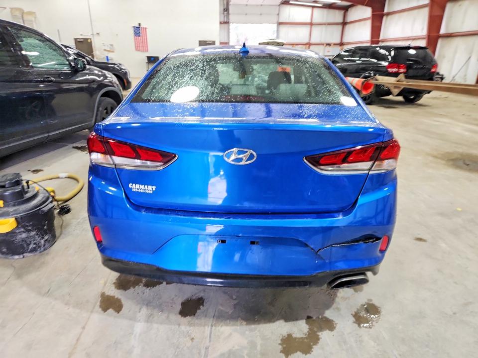 41879846 :رقم المزاد ، 5NPE34AF6JH669675 vin ، 2018 Hyundai Sonata مزاد بيع