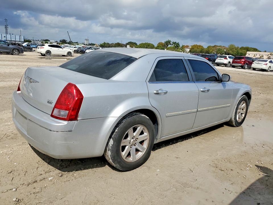 Продажа на аукционе авто 2007 Chrysler 300, vin: 2C3KA53G97H759459, номер лота: 45787116