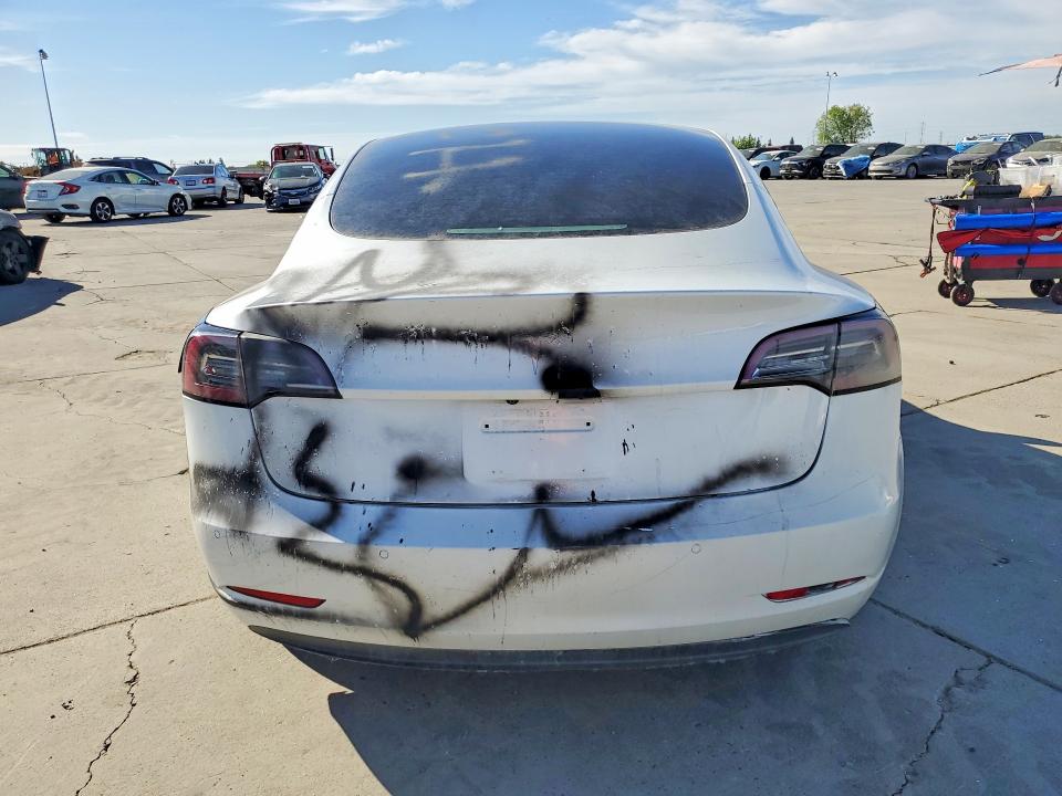 47810676 :رقم المزاد ، 5YJ3E1EA6MF078652 vin ، 2021 Tesla Model 3 مزاد بيع