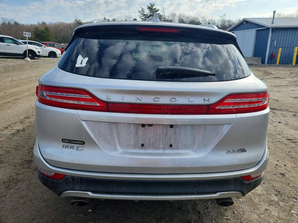 41763676 :رقم المزاد ، 5LMTJ2AH9FUJ14972 vin ، 2015 Lincoln Townhouse Mkc مزاد بيع