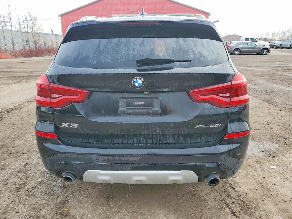 47058236 :رقم المزاد ، 5UXTR9C55JLD90013 vin ، 2018 Bmw X3 مزاد بيع