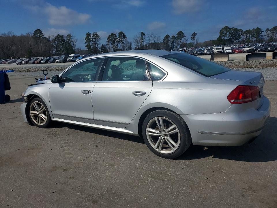 79899115 :رقم المزاد ، 1VWCT7A33EC015603 vin ، 2014 Volkswagen Passat مزاد بيع