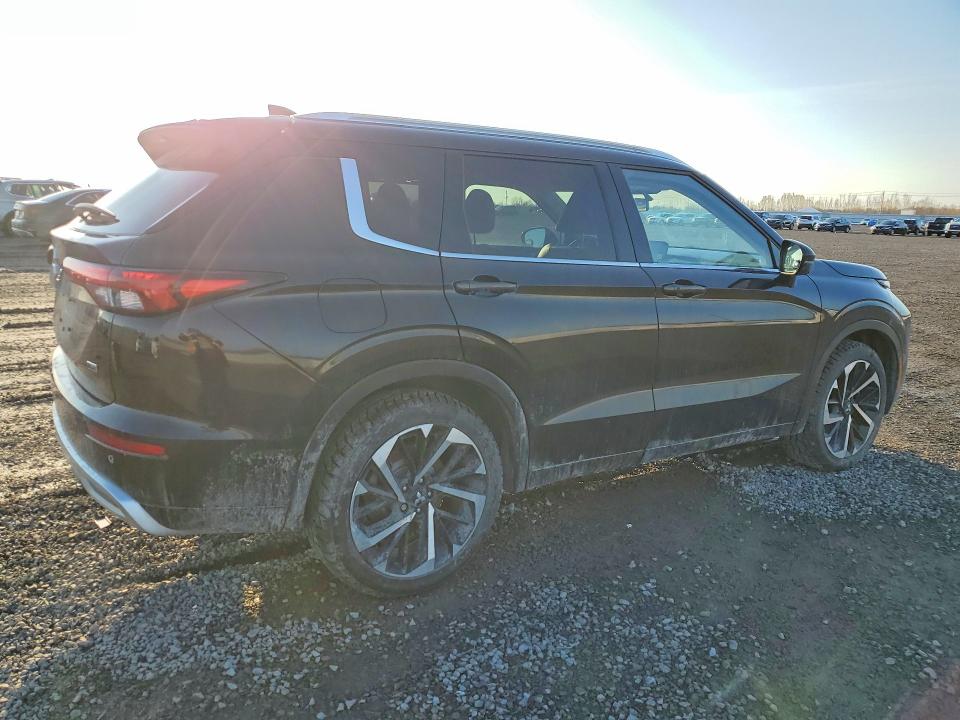 79292545 :رقم المزاد ، JA4J4VA80NZ615655 vin ، 2022 Mitsubishi Outlander مزاد بيع