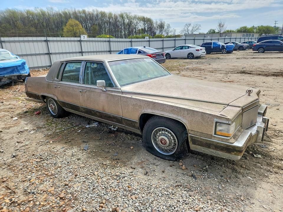 47269626 :رقم المزاد ، 1G6DW5476NR710272 vin ، 1992 Cadillac Brougham مزاد بيع