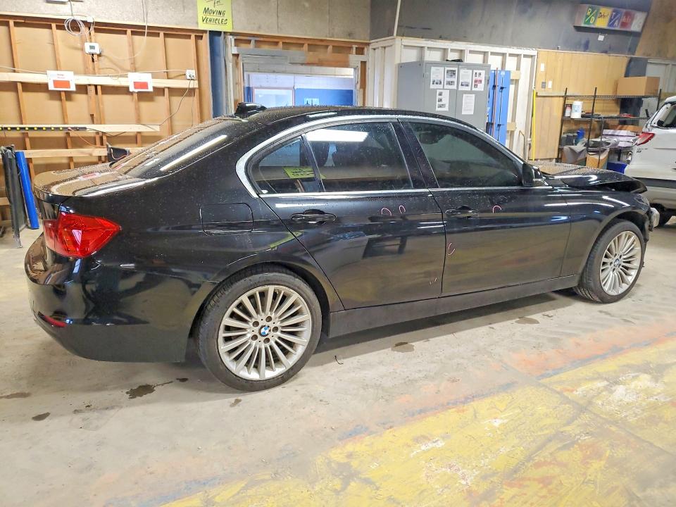 2014 Bmw 328 მანქანა იყიდება აუქციონზე, vin: WBA3B5G54ENS07827, აუქციონის ნომერი: 45918776