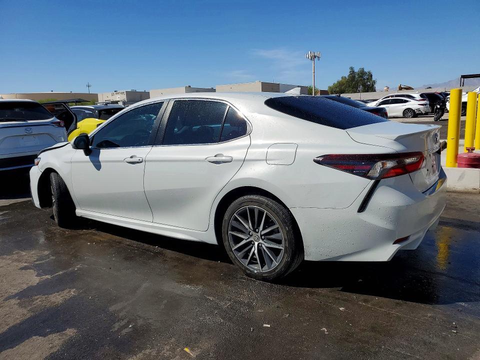 46887346 :رقم المزاد ، 4T1G11AK1PU129400 vin ، 2023 Toyota Camry مزاد بيع