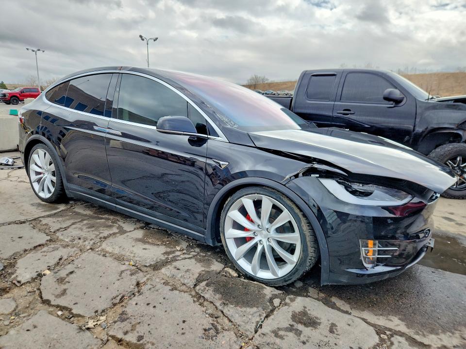 79644345 :رقم المزاد ، 5YJXCBE40HF051766 vin ، 2017 Tesla Model X مزاد بيع