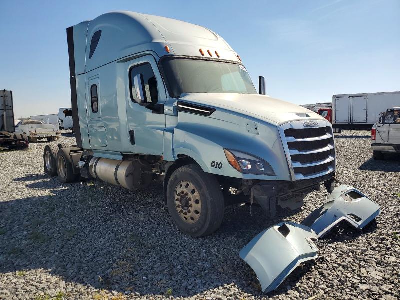 46044196 :رقم المزاد ، 3AKJHHDR5JSJP8245 vin ، 2018 Freigliner Cascadia 126 مزاد بيع