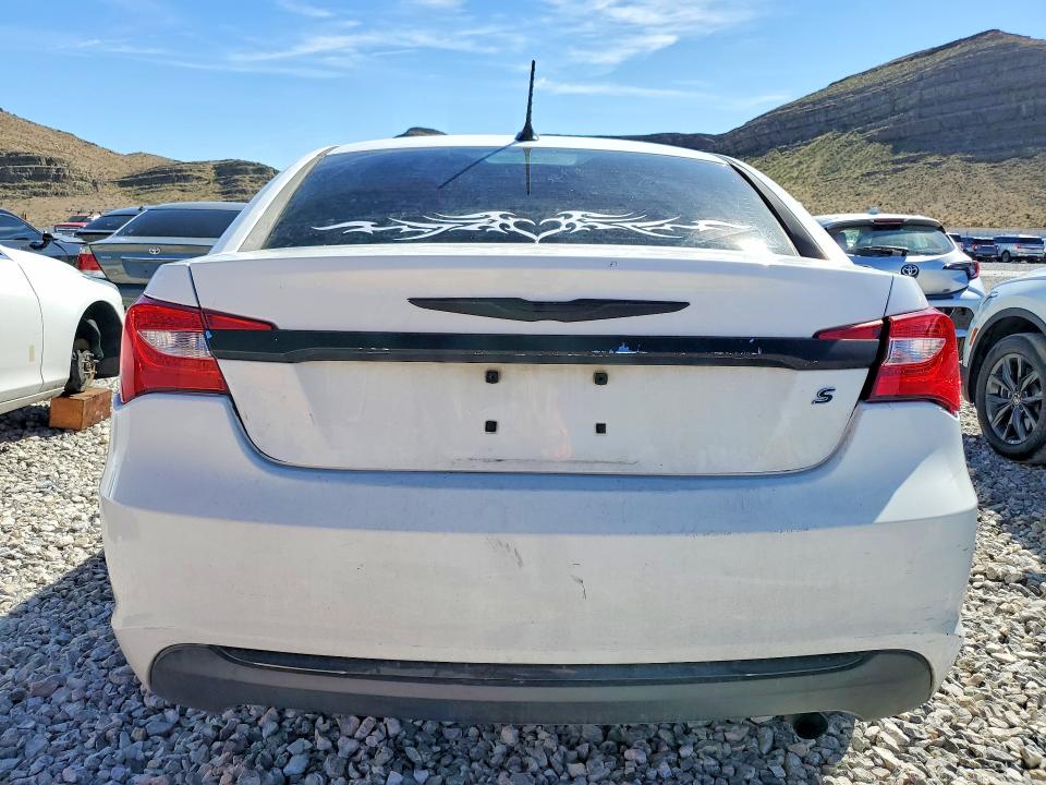 45810536 :رقم المزاد ، 1C3CCBBB2DN584459 vin ، 2013 Chrysler 200 مزاد بيع