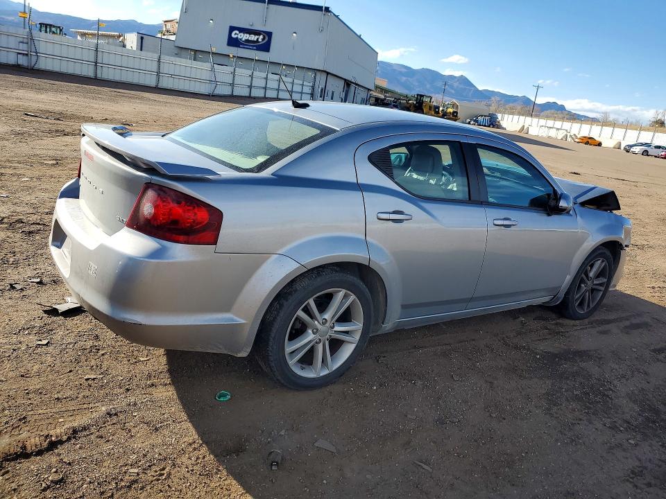 41981816 :رقم المزاد ، 1C3CDZCB5DN653634 vin ، 2013 Dodge Avenger مزاد بيع