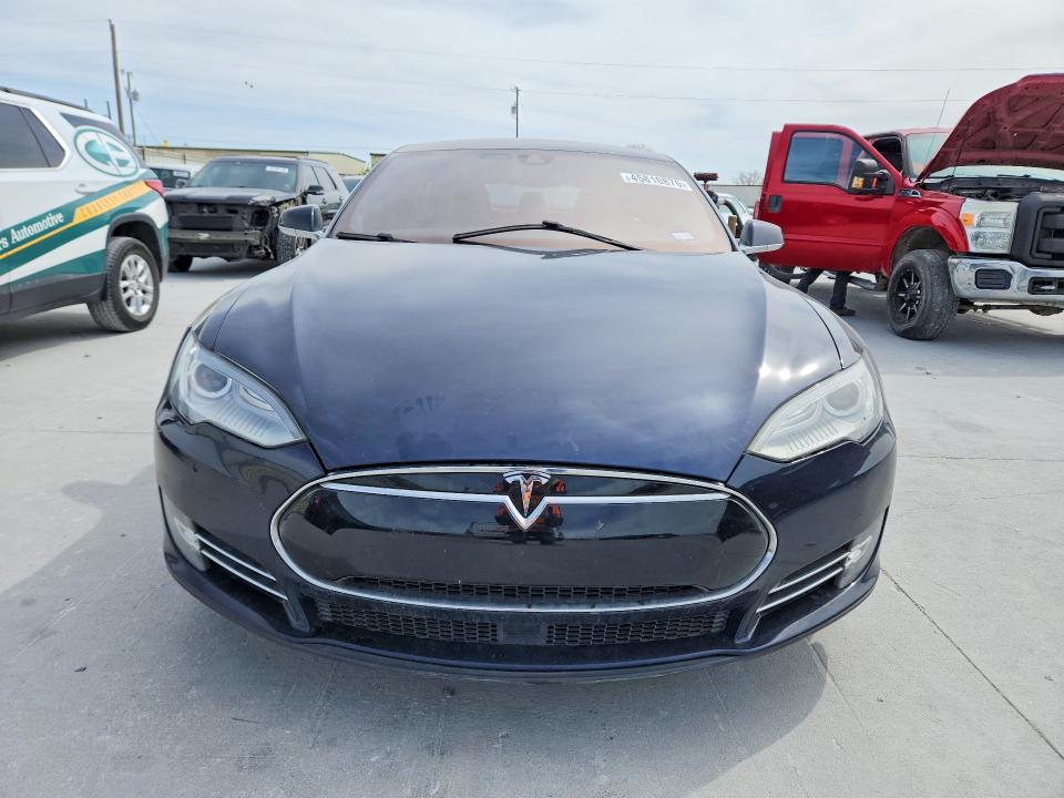 Продажа на аукционе авто 2015 Tesla Model S, vin: 5YJSA1H16FFP73798, номер лота: 45810876