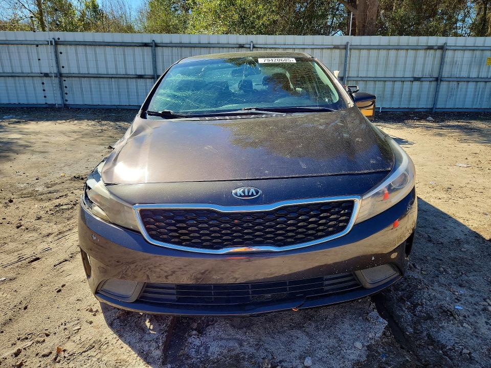 79420685 :رقم المزاد ، 3KPFL4A75JE205682 vin ، 2018 Kia Forte مزاد بيع