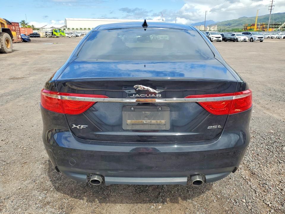 Продаж на аукціоні авто 2018 Jaguar Xf, vin: SAJBD4FX5JCY58090, номер лоту: 77806885