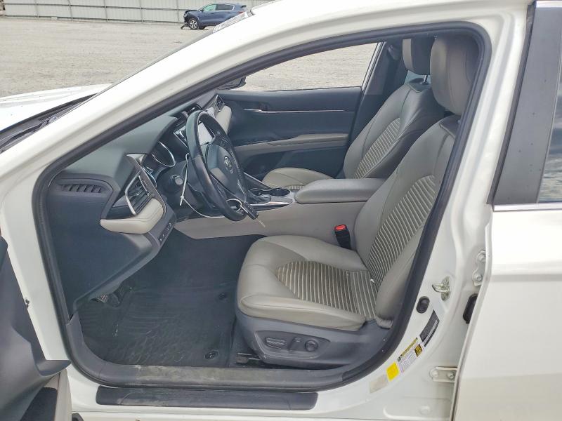 45607436 :رقم المزاد ، 4T1G11AK0LU324494 vin ، 2020 Toyota Camry مزاد بيع