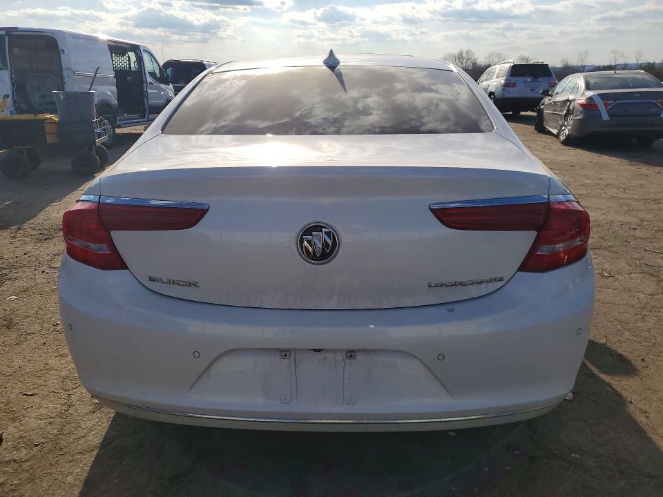 41871956 :رقم المزاد ، 1G4ZP5SZ4JU120031 vin ، 2018 Buick Lacrosse مزاد بيع