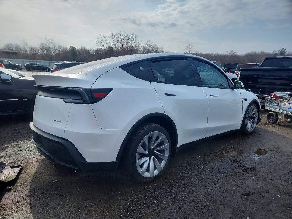 47943676 :رقم المزاد ، 7SAYGDEE8TA456845 vin ، 2026 Tesla Model Y مزاد بيع