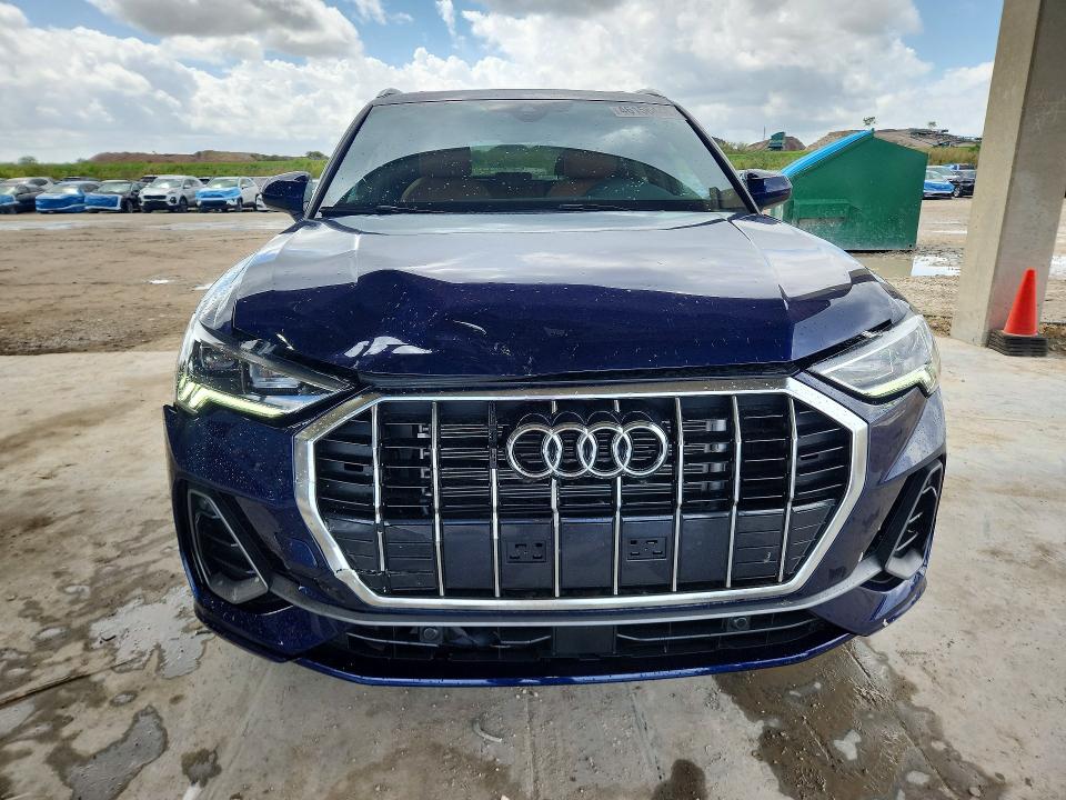 Продажа на аукционе авто 2025 Audi Q3, vin: WA1DECF30S1099299, номер лота: 46156446