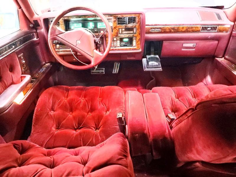 46858106 :رقم المزاد ، 1C3BU6632JD145329 vin ، 1988 Chrysler New Yorker مزاد بيع