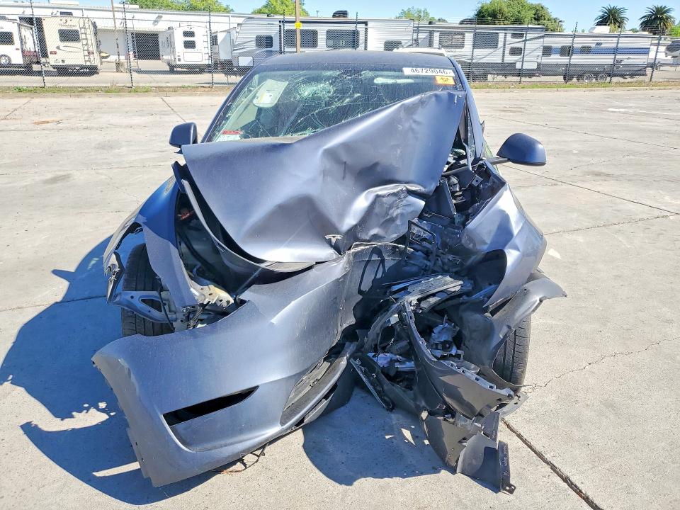 2023 Tesla Model Y მანქანა იყიდება აუქციონზე, vin: 7SAYGDEF8PF715772, აუქციონის ნომერი: 46729046